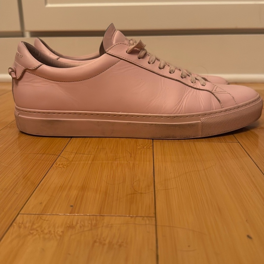 Givenchy Men's Pink Sneakers - Picture 8 of 11